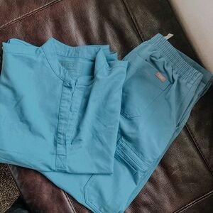 Figs Teal Scrub Ensemble